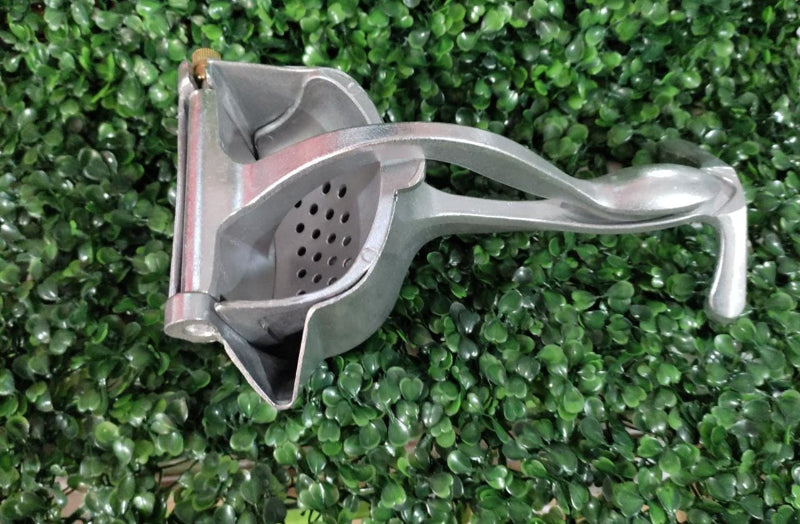 EXPRIMIDOR MANUAL METÁLICO PARA FRUTAS
